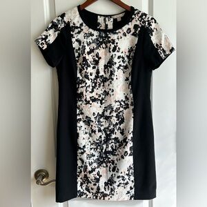 Very slimming! Banana Republic 70s Style Sophisticated Dress